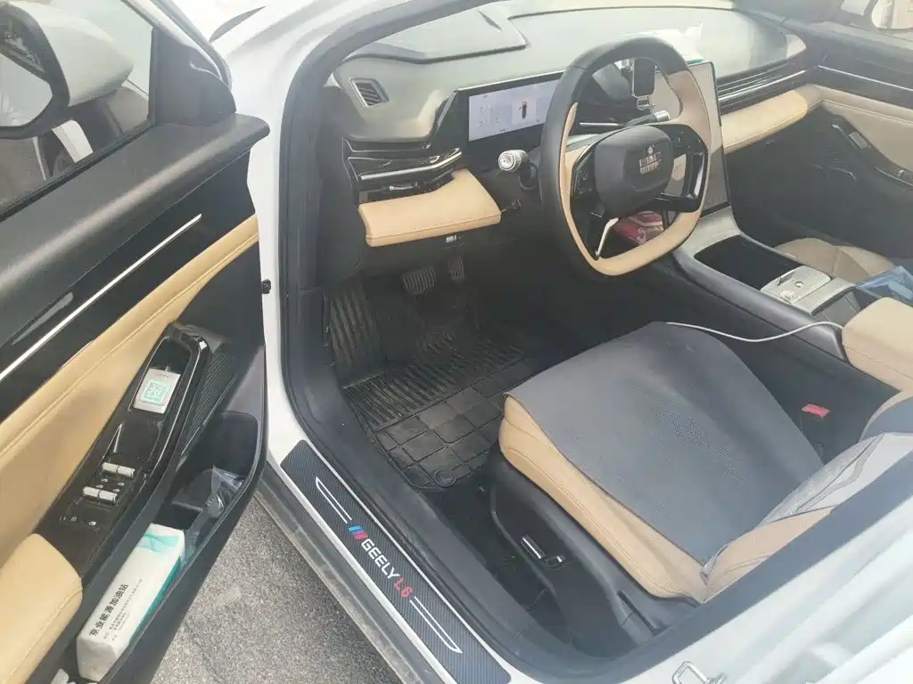 Geely Galaxy L6 2024 — фото 14