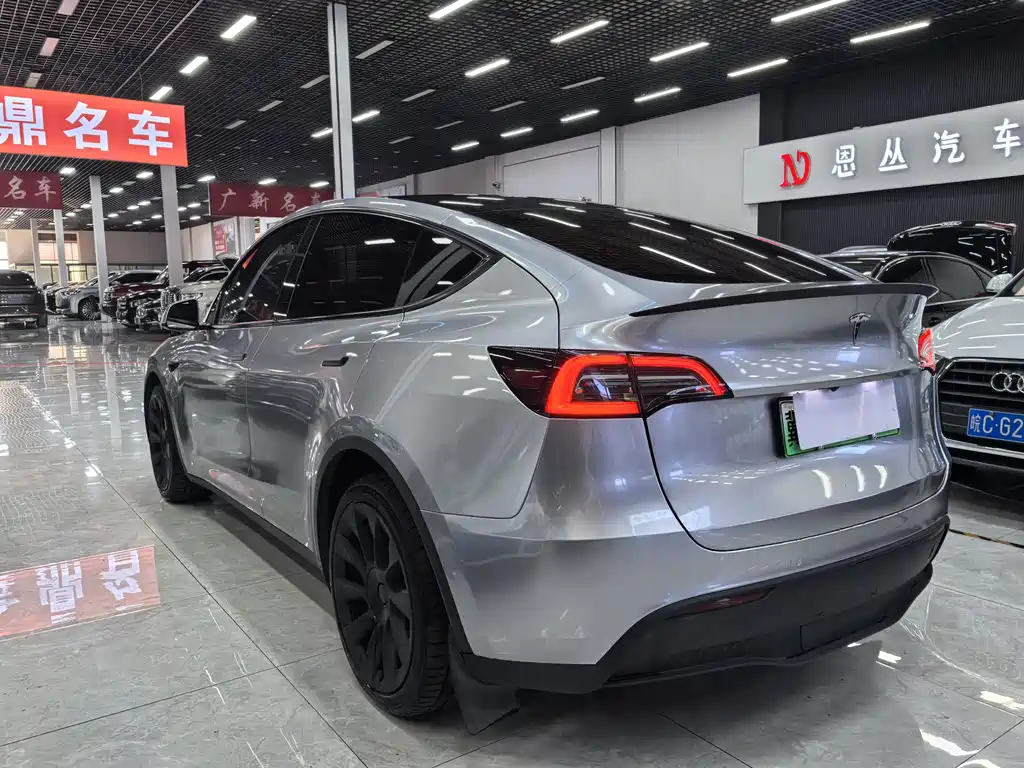 Tesla Model Y 2022 — фото 4