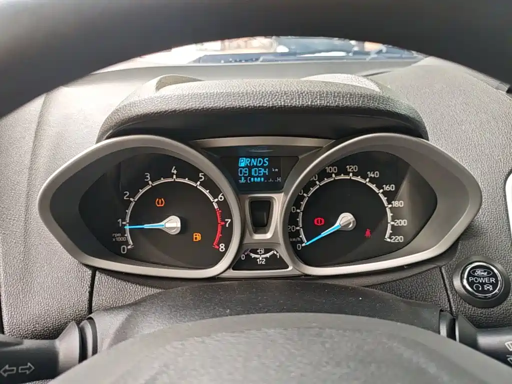 Ford EcoSport 2017 — фото 12