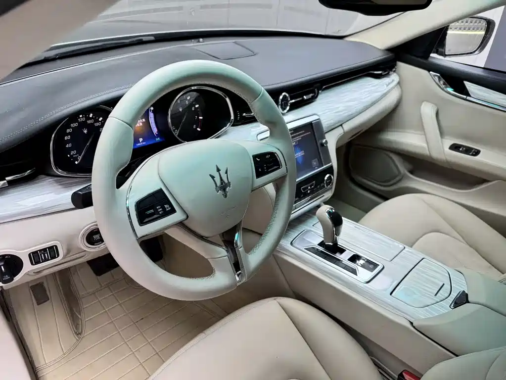 Maserati Quattroporte 2013 — фото 6