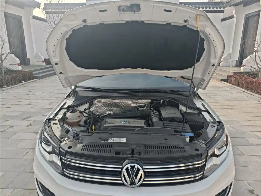 Volkswagen Tiguan 2019 — фото 12