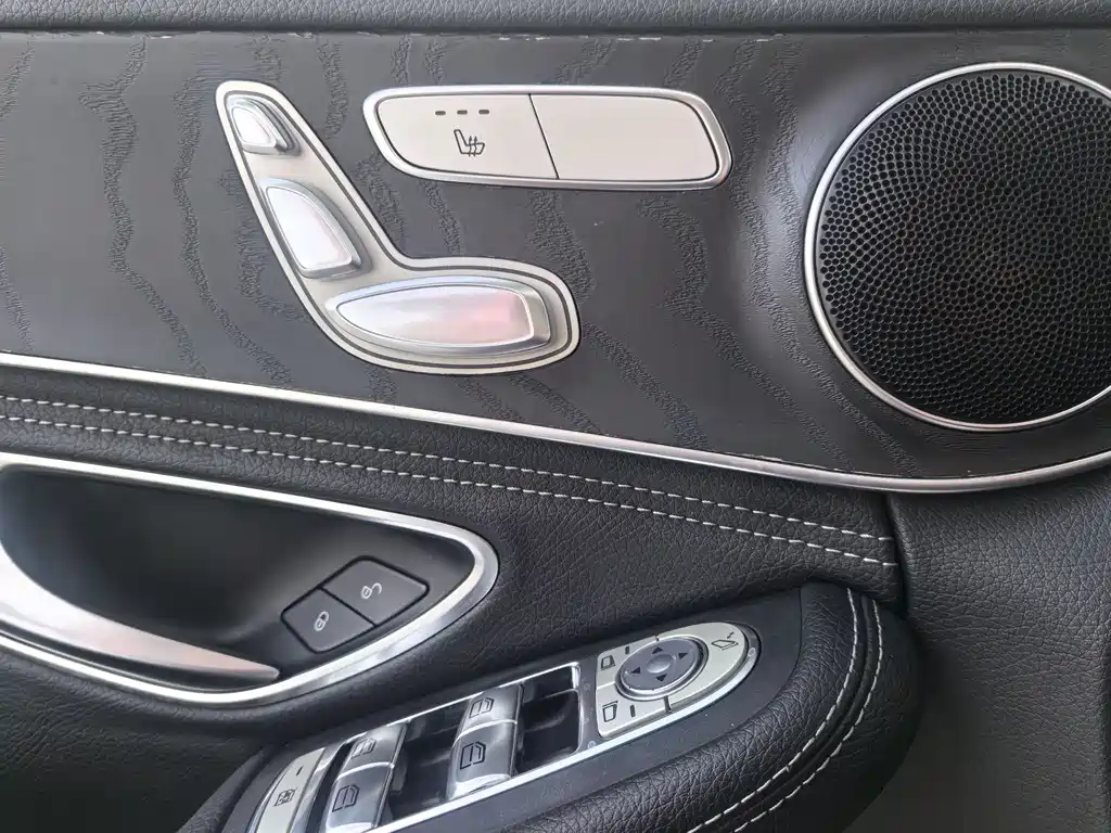 Mercedes-Benz C-Class 2019 — фото 4