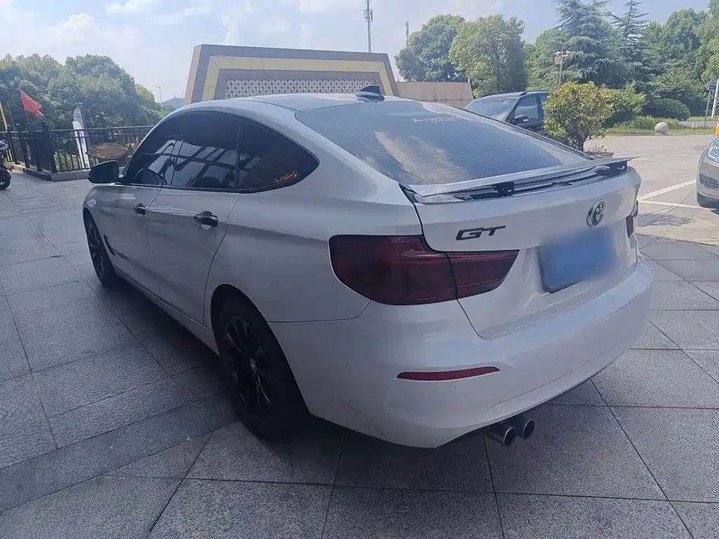 BMW 3 Series GT 2017 — фото 8