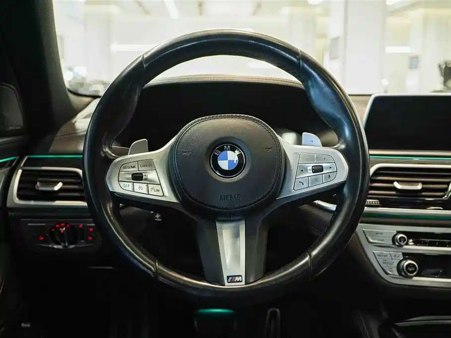 BMW 7 Series 2020 — фото 17