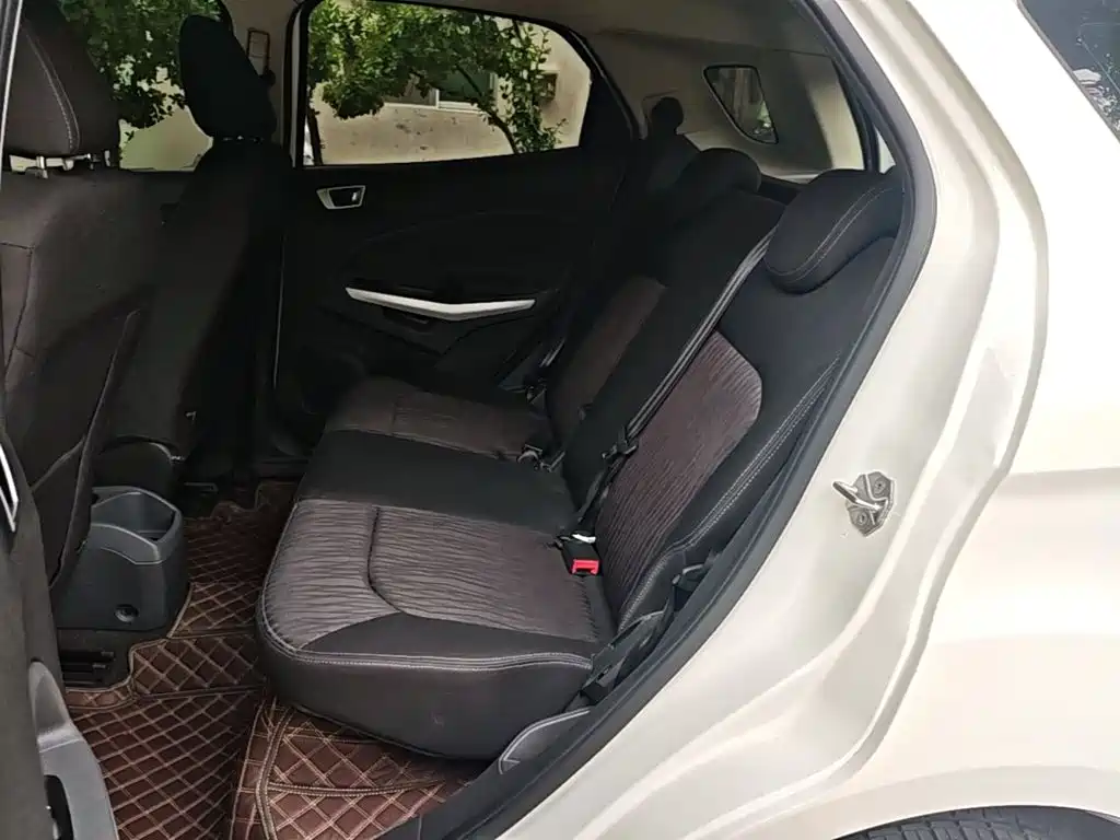 Ford EcoSport 2017 — фото 17