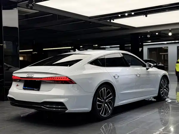 Audi A7 2024