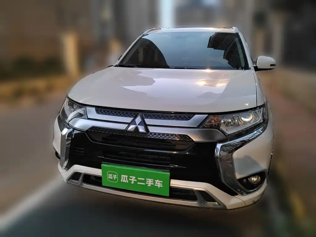 Mitsubishi Outlander 2022