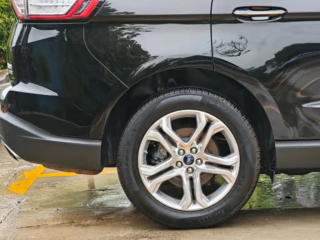 Ford Edge 2015 — фото 8