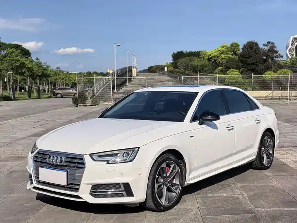 Audi A4L 2018