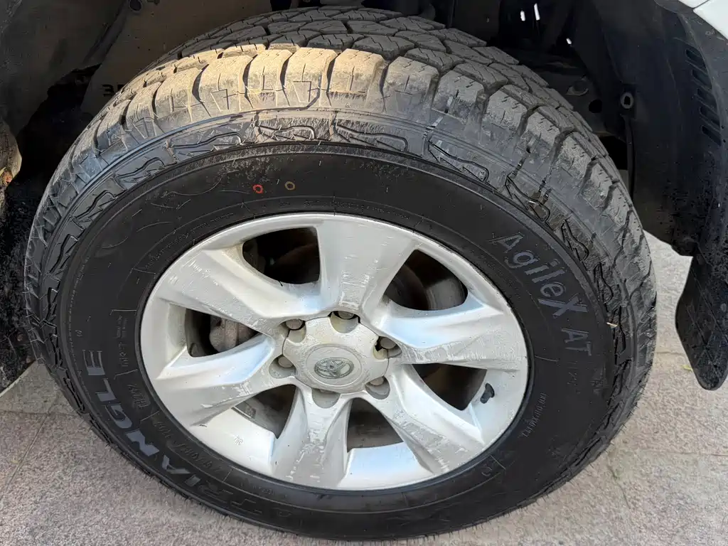 Toyota Prado 2016 — фото 13