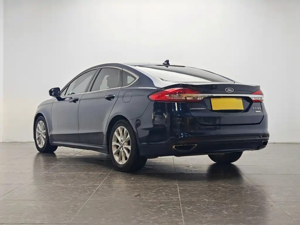 Ford Mondeo 2018 — фото 4