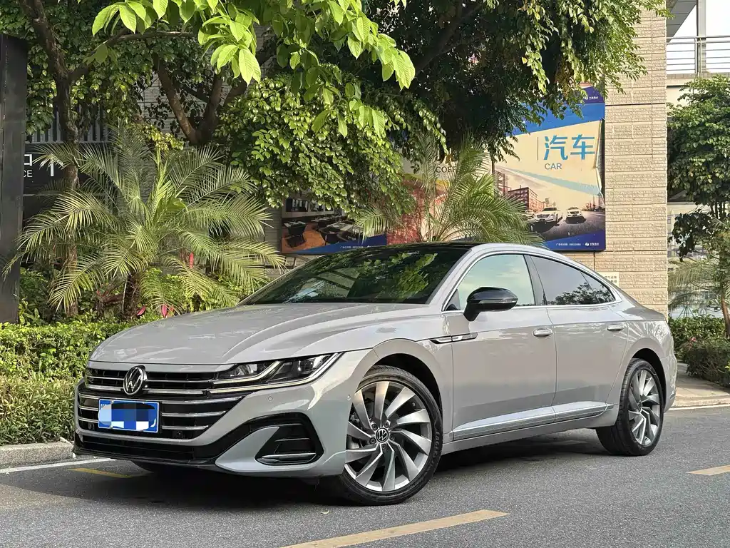Volkswagen CC 2022 — фото 1
