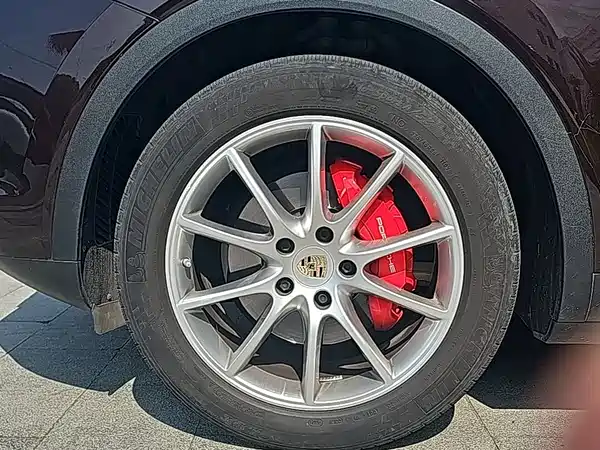 Porsche Cayenne 2022