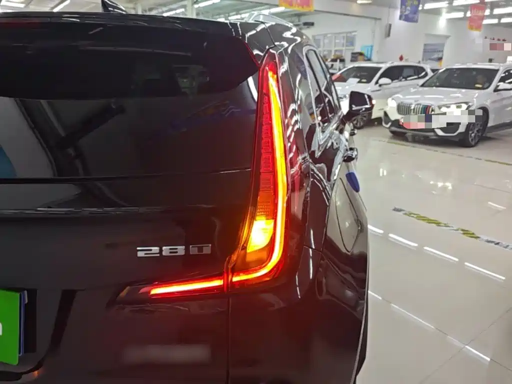 Cadillac XT4 2021 — фото 24
