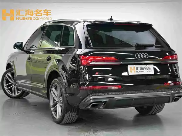 Audi Q7 2025
