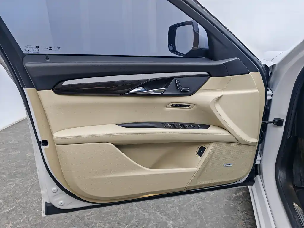 Cadillac CT6 2021 — фото 19