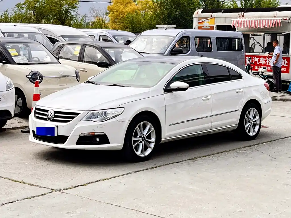 Volkswagen CC 2012 — фото 1