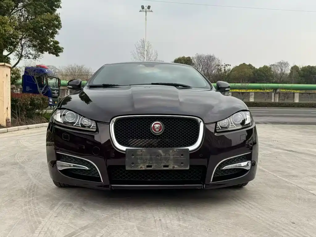 Jaguar XF 2014 — фото 2