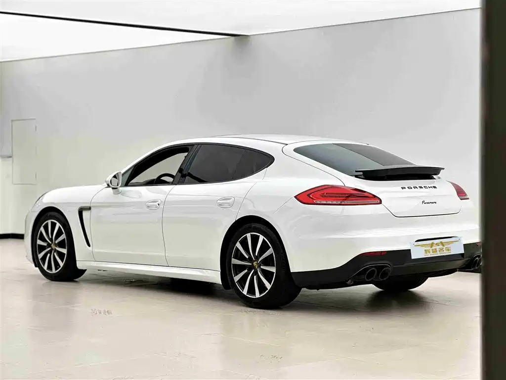 Porsche Panamera 2016 — фото 3