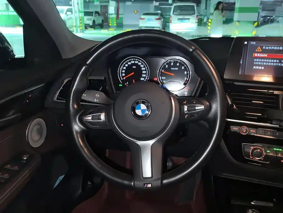 BMW 1 Series 2023 — фото 15