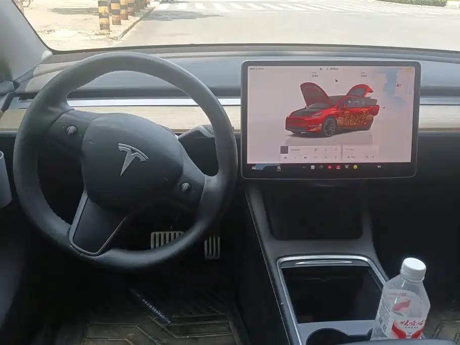 Tesla Model Y 2022 — фото 12