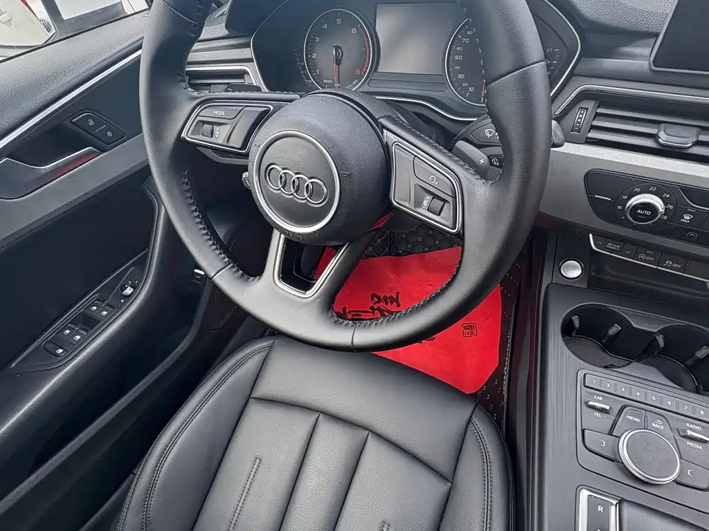 Audi A4L 2017 — фото 9