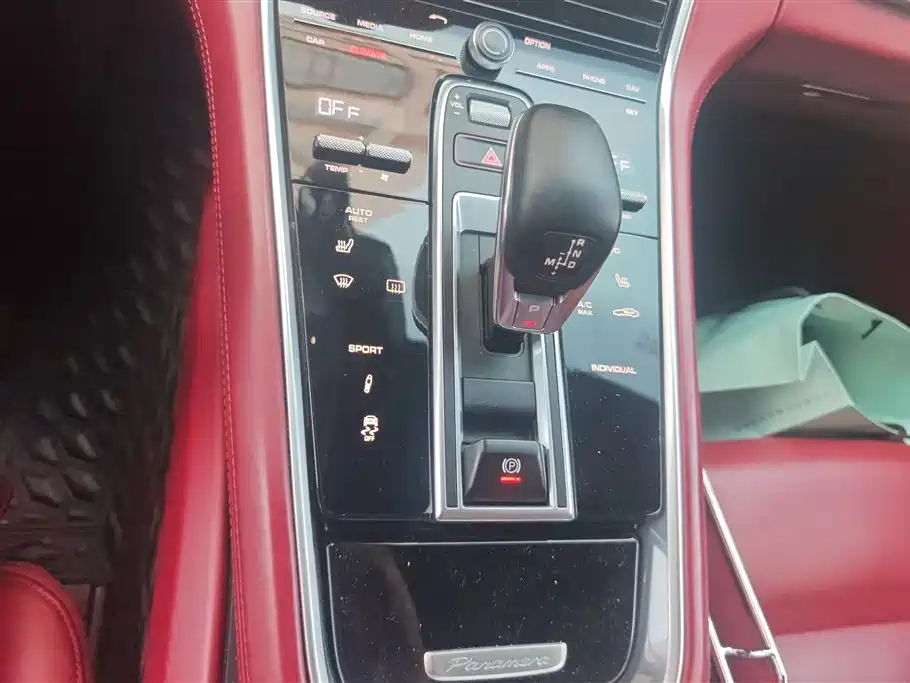 Porsche Panamera 2019 — фото 15