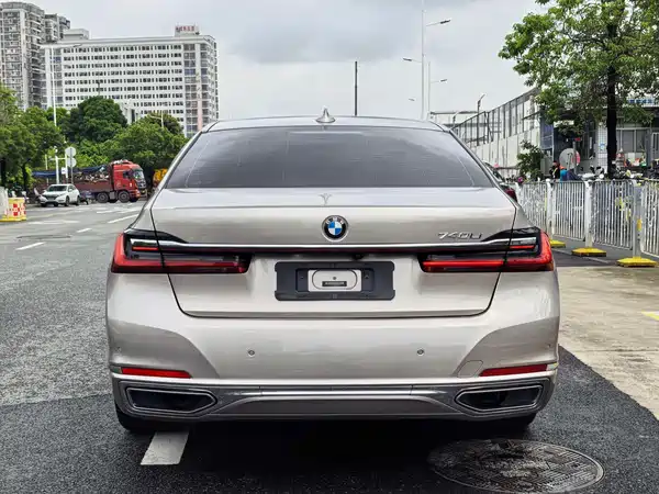 BMW 7 Series 2021