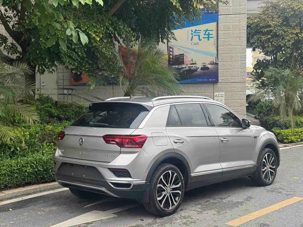 Volkswagen T-Roc 2020 — фото 23