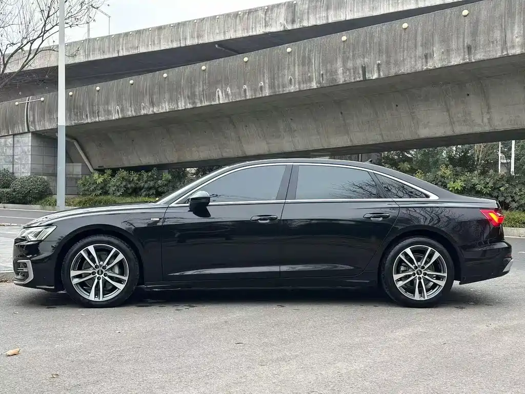 Audi A6L 2023 — фото 4