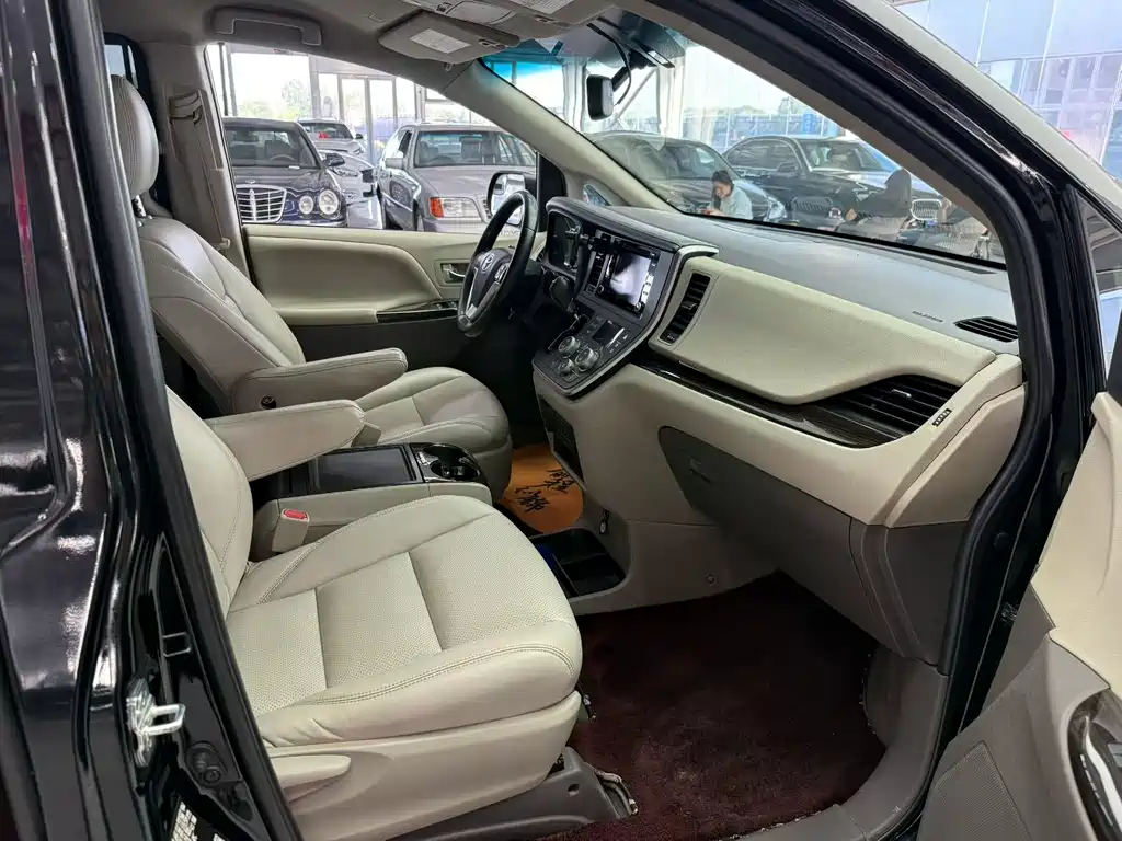Toyota Sienna 2020