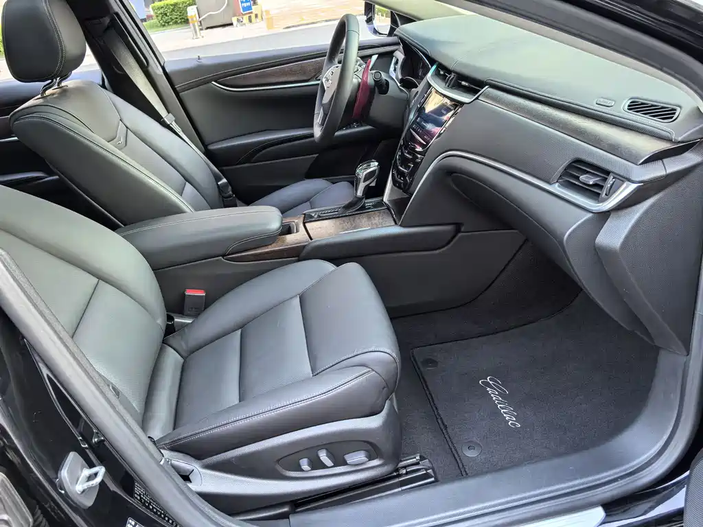 Cadillac XTS 2019 — фото 16