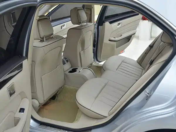 Mercedes-Benz E-Class 2015