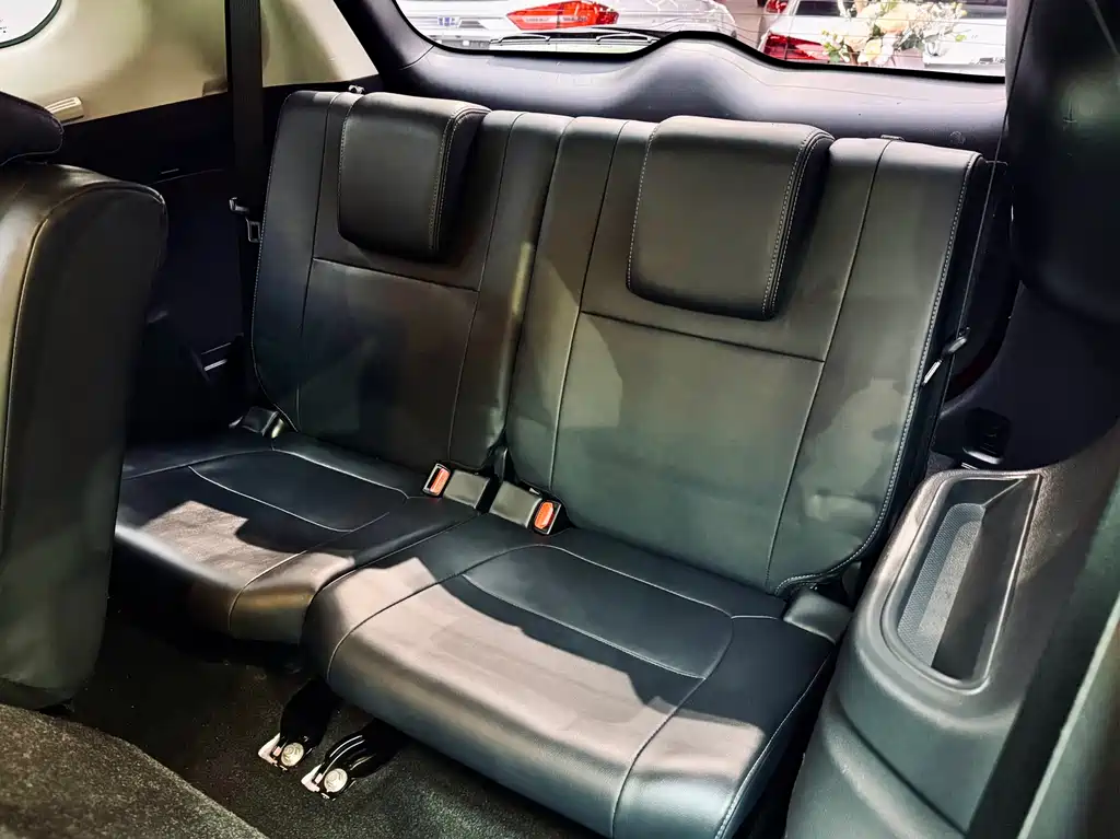 Mitsubishi Outlander 2020 — фото 17