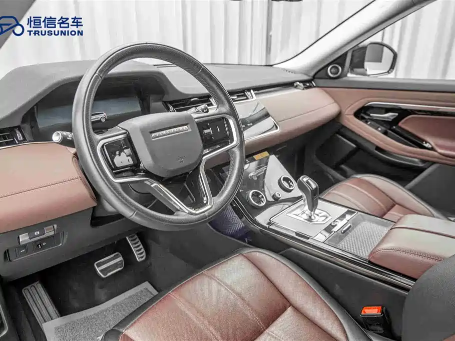 Land Rover Evoque 2023 — фото 12
