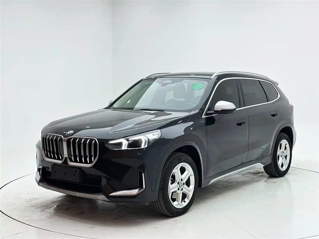 BMW X1 2023 — фото 1