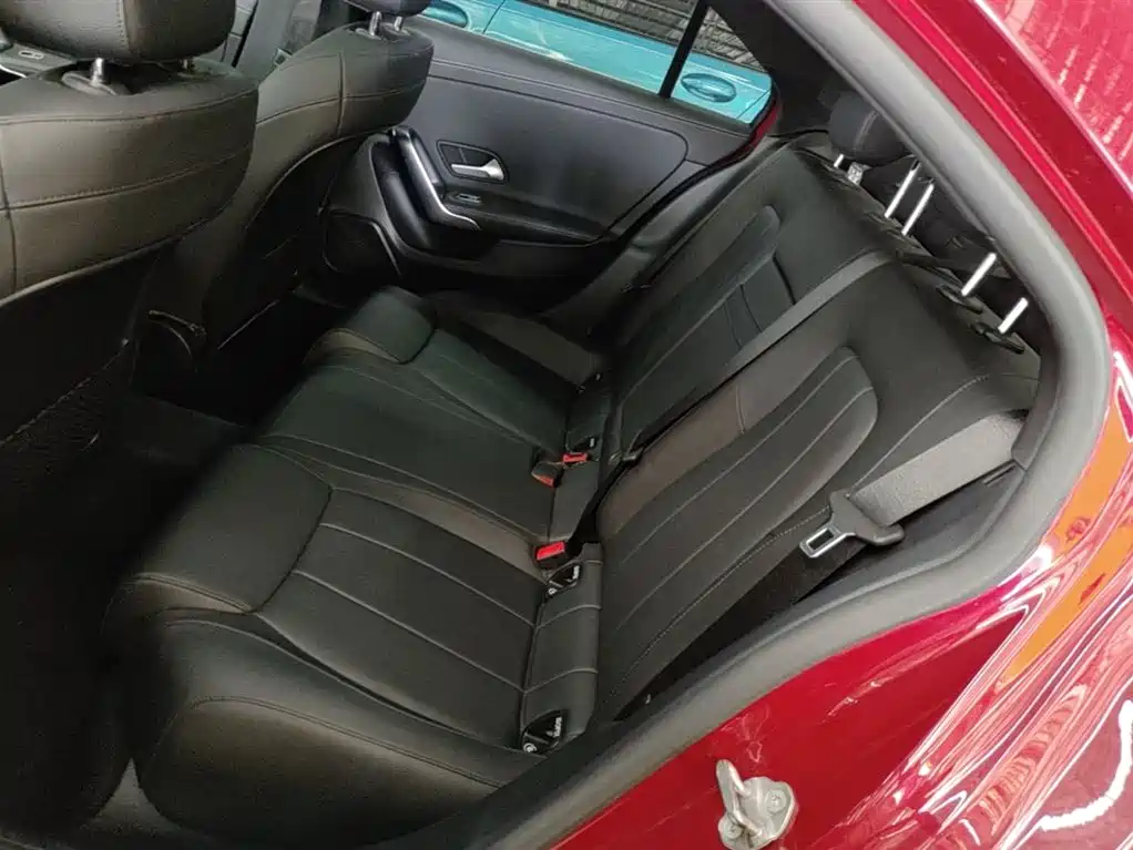 Mercedes-Benz A-Class 2020 — фото 17
