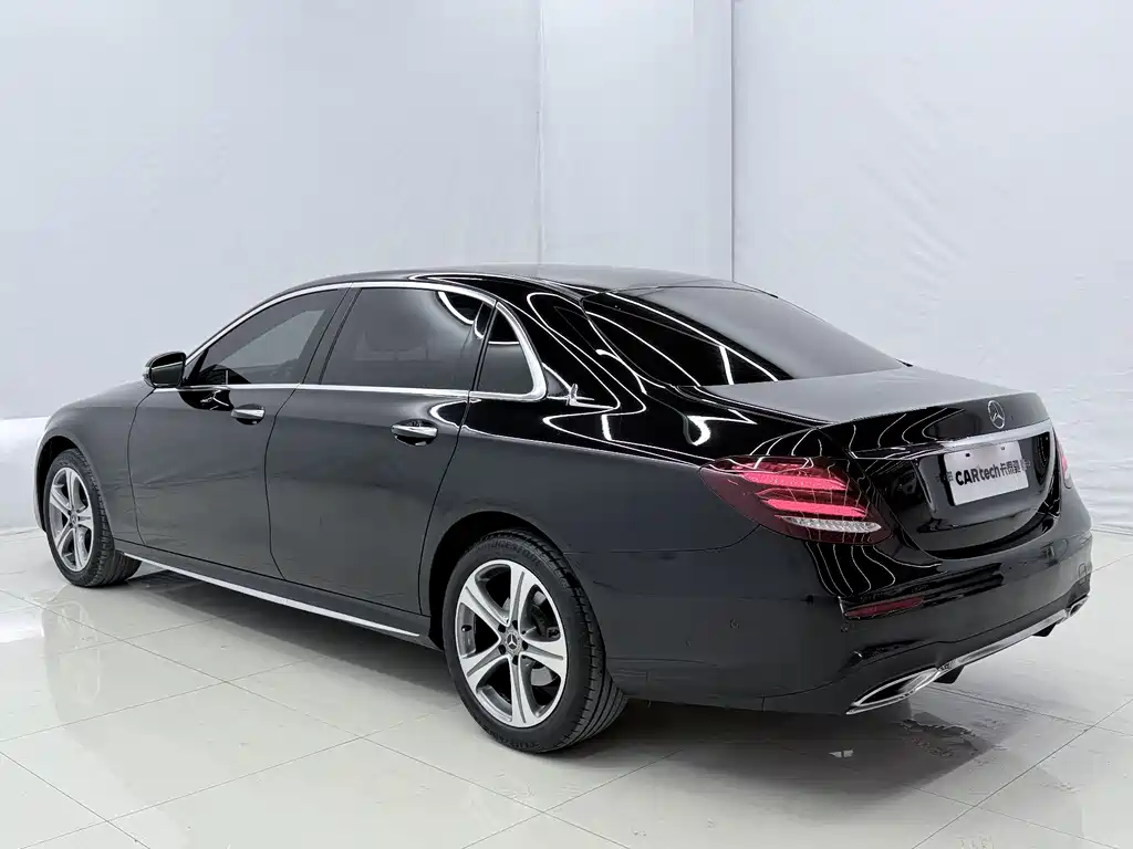 Mercedes-Benz E-Class 2019 — фото 14