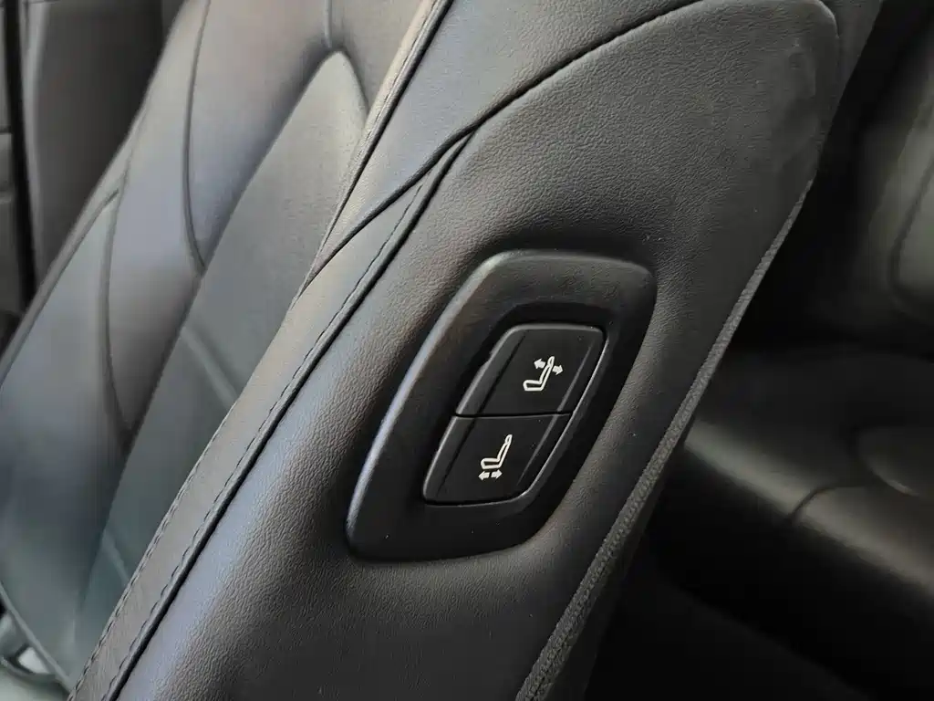 Toyota Avalon 2019 — фото 17