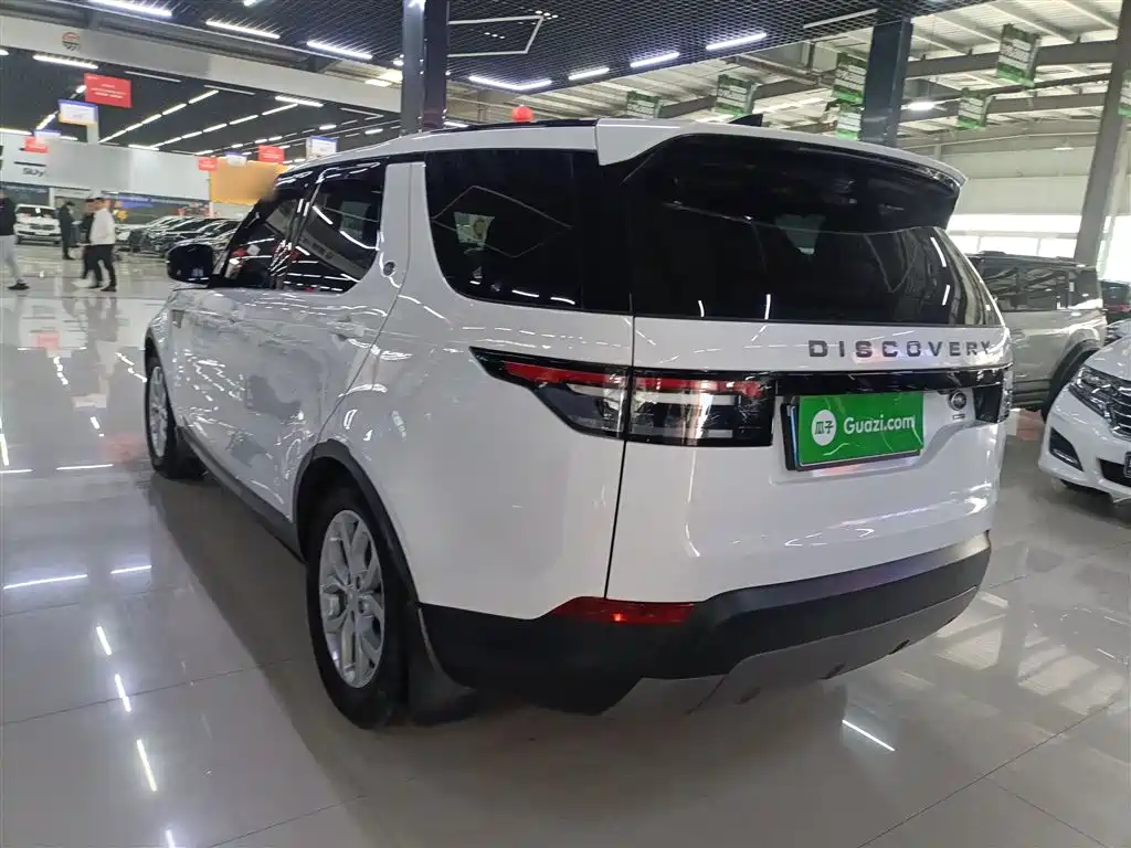 Land Rover Discovery 2017 — фото 23