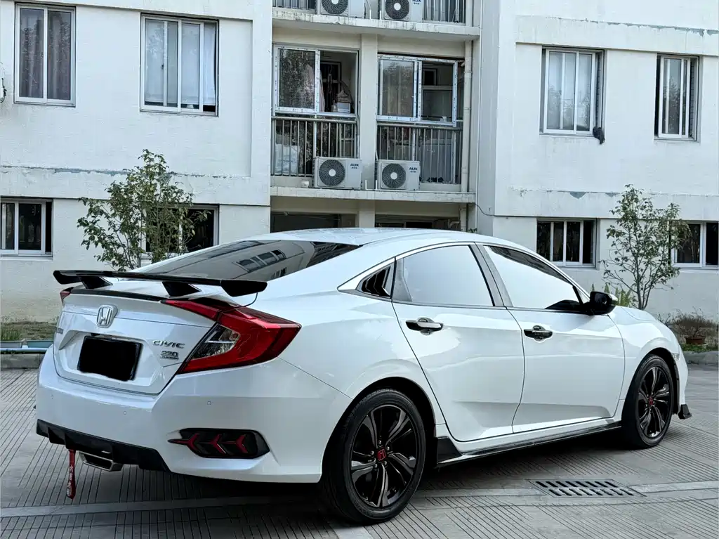 Honda Civic 2021 — фото 13