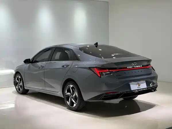 Hyundai Elantra 2023