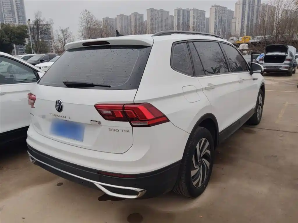 Volkswagen Tiguan L 2022 — фото 23