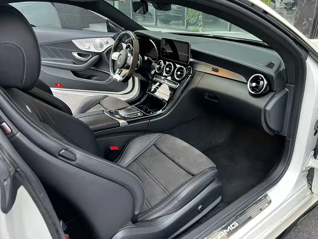 Mercedes-Benz C-Class AMG 2020 — фото 6
