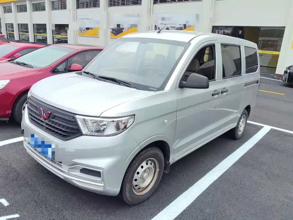 Wuling Hongguang V 2021 — фото 1