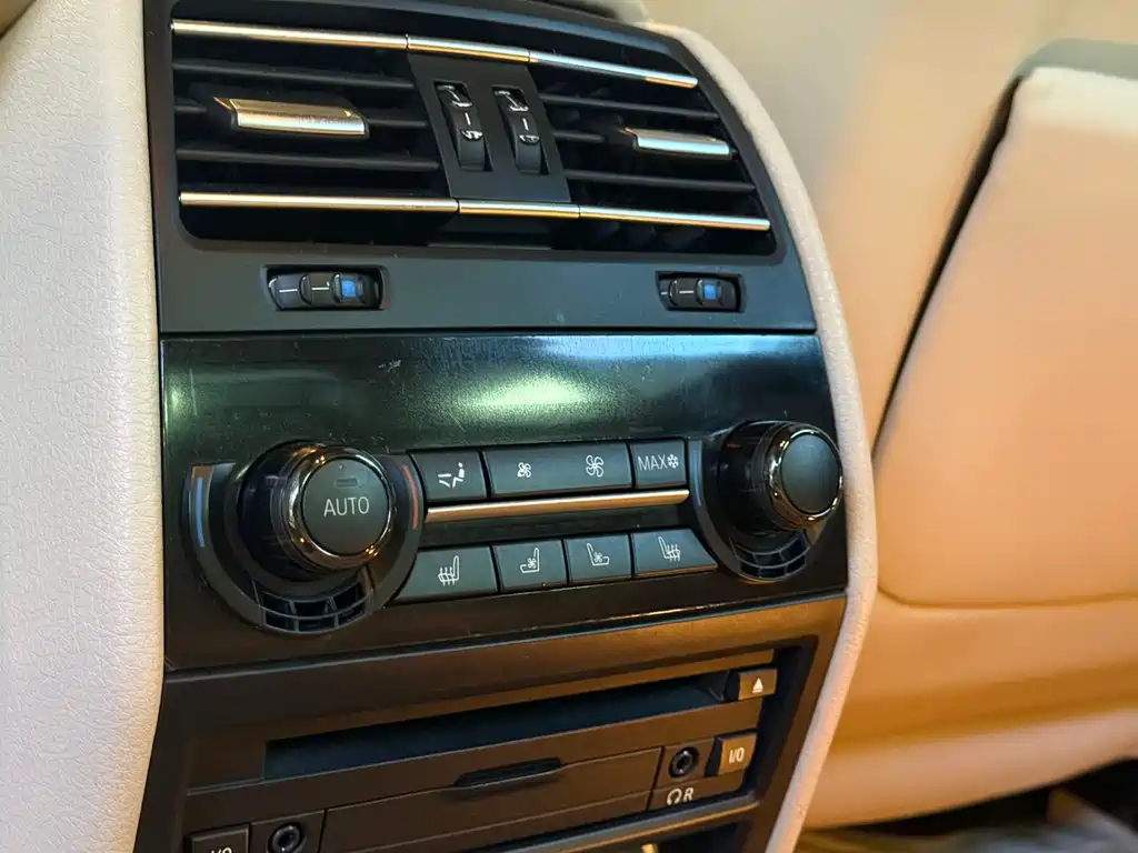 BMW 7 Series 2010