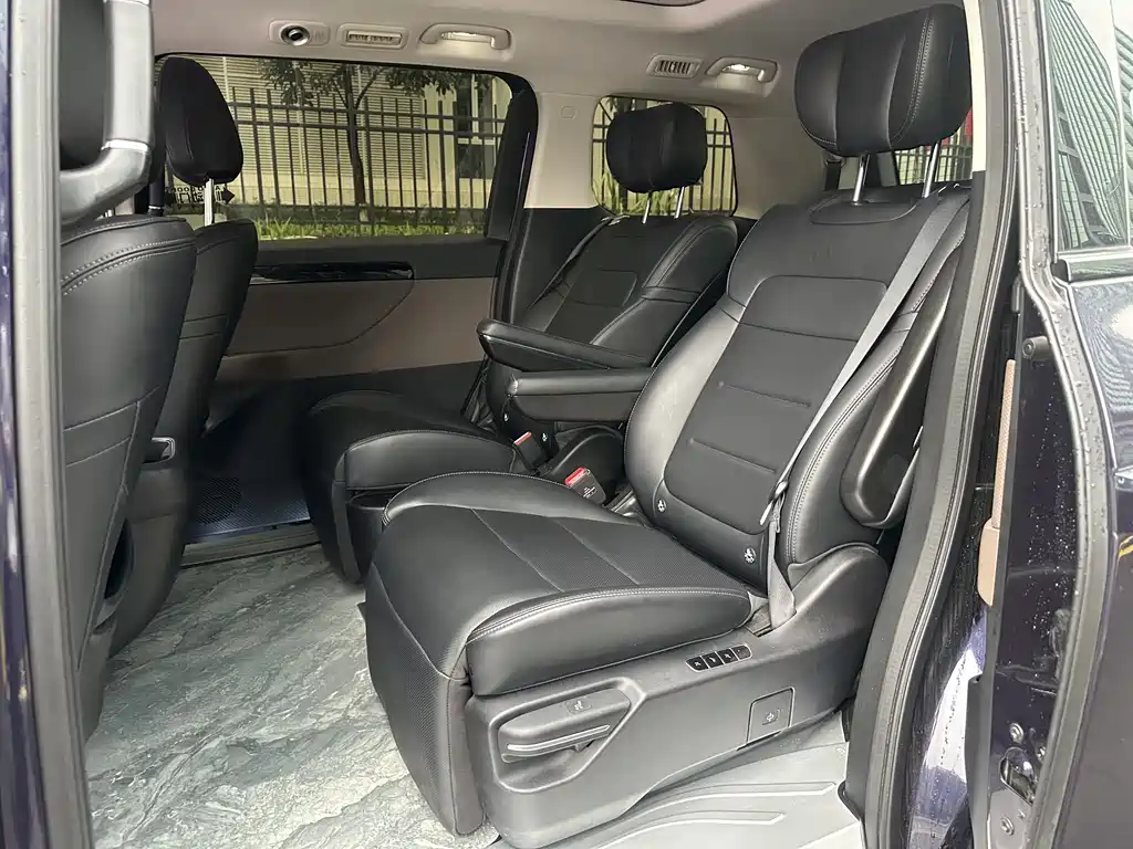 GAC Motor Trumpchi E8 2024 — фото 15
