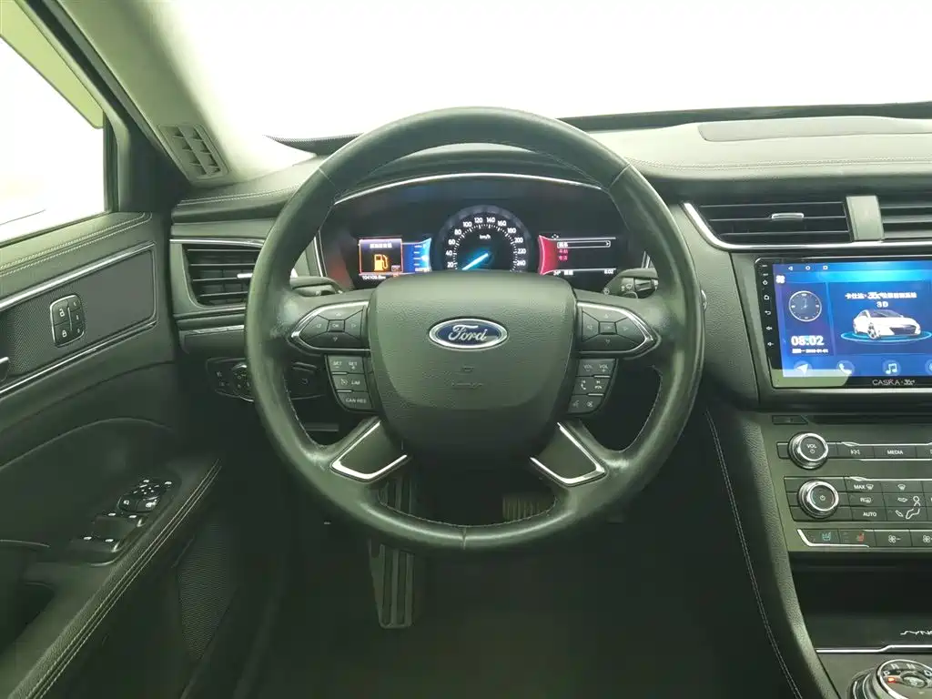 Ford Taurus 2017 — фото 11