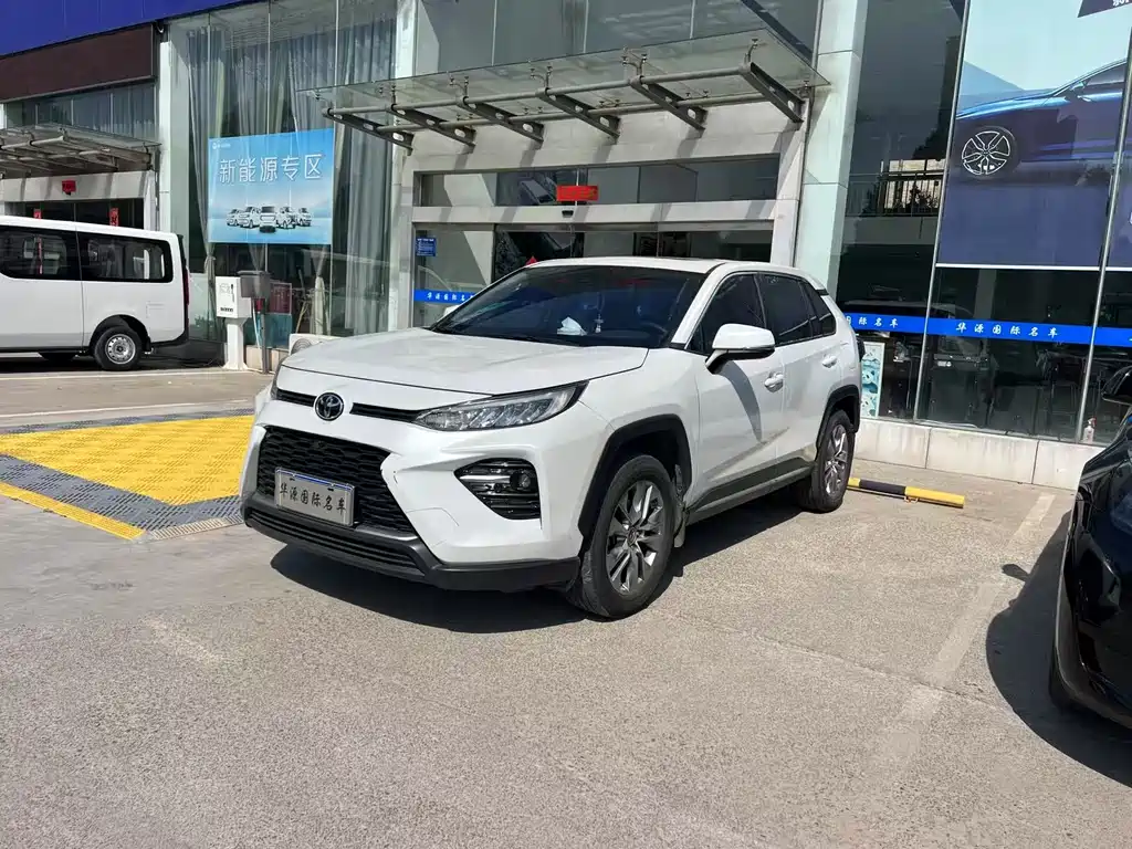 Toyota Wildlander 2022 — фото 2