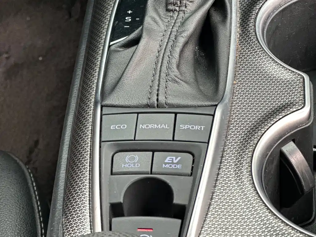 Toyota Camry 2021 — фото 13